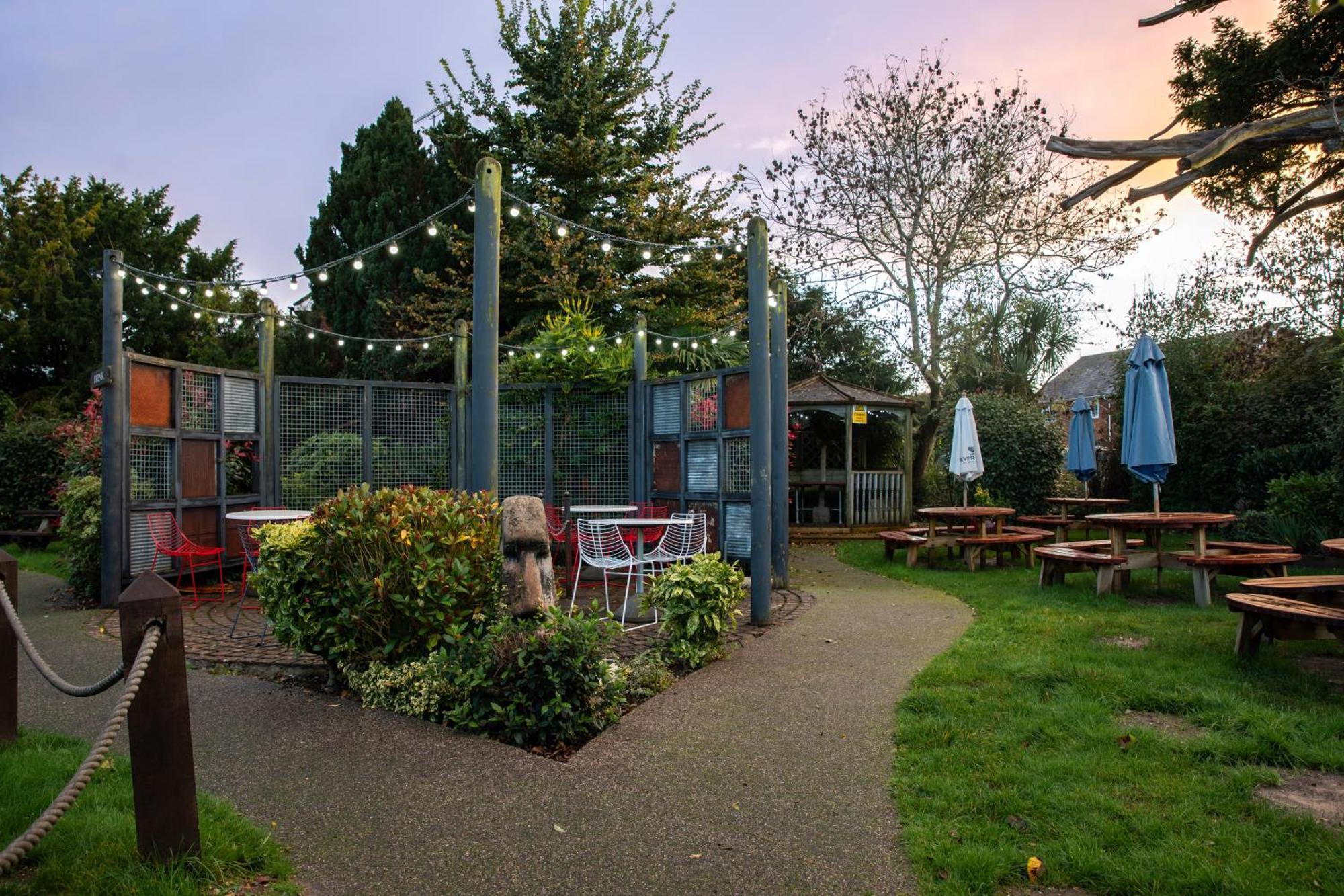 The Huntsman Of Brockenhurst Exterior foto